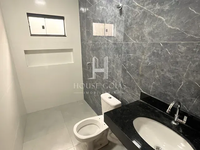 Casa com 205m² 2 quartos e 2 banheiros, à venda, no bairro Residencial Ravena em Senador Canedo