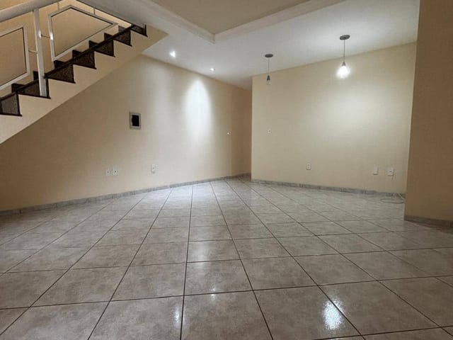 Casa 3 quartos e 3 banheiros, à venda, no bairro Terra Firme em Rio das Ostras