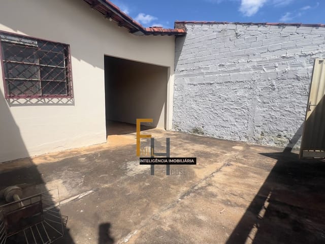 Casa com 180m² 2 quartos e 1 banheiro, à venda, no bairro Parque Santa Rita em Goiânia