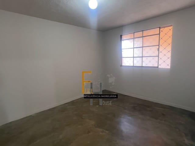 Casa com 180m² 2 quartos e 1 banheiro, à venda, no bairro Parque Santa Rita em Goiânia