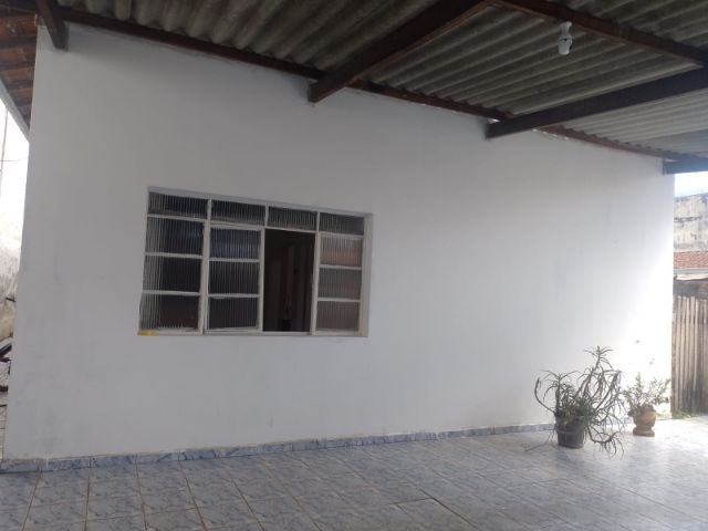 Casa com 300m² 2 quartos e 1 banheiro, à venda, no bairro São Domingos em Pindamonhangaba