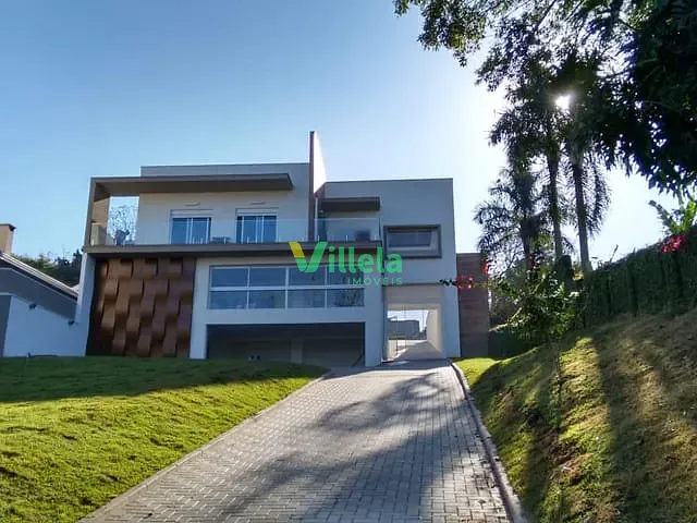 Casa com 2200m² 4 quartos e 5 banheiros, à venda, no bairro Arujázinho I, II e III em Arujá