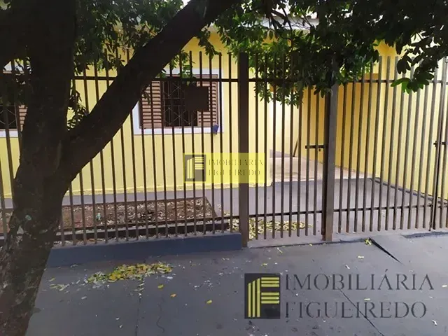 Casa 3 quartos e 1 banheiro, para alugar, no bairro Solo Sagrado em São José do Rio Preto