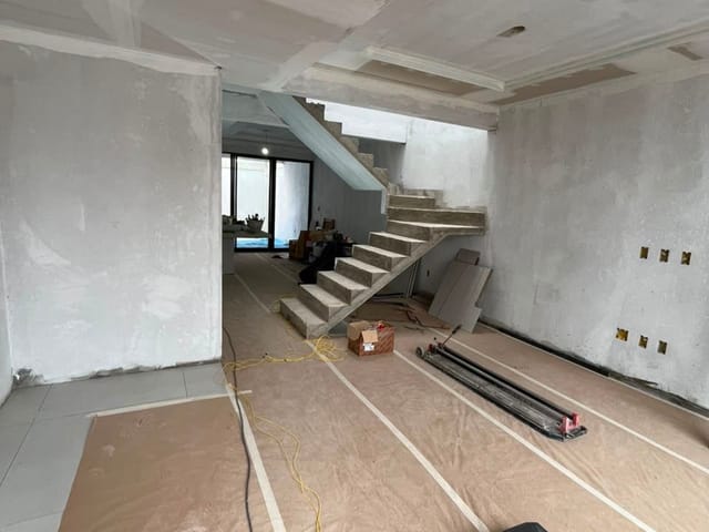 Casa com 110m² 3 quartos e 3 banheiros, à venda, no bairro Jardim Vitória em Macaé