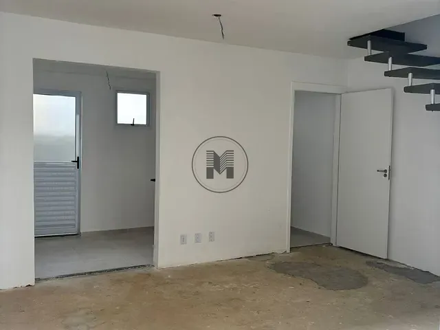 Casa 2 quartos e 1 banheiro, à venda, no bairro Jardim Santa Luzia em Guaratinguetá