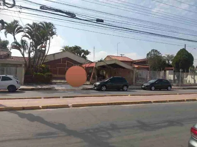 Casa com 750m², à venda, no bairro Cruz em Lorena