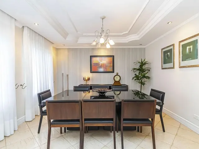 Casa 4 quartos e 5 banheiros, à venda, no bairro Mossunguê em Curitiba