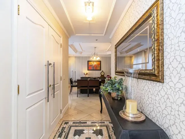 Casa 4 quartos e 5 banheiros, à venda, no bairro Mossunguê em Curitiba