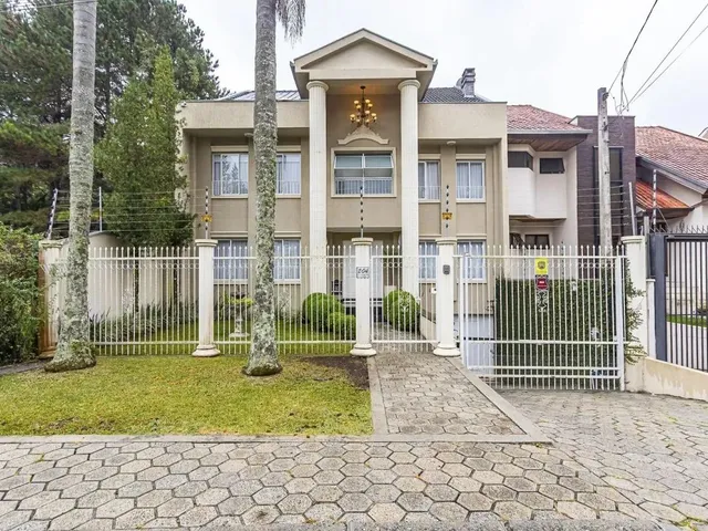Casa 4 quartos e 5 banheiros, à venda, no bairro Mossunguê em Curitiba