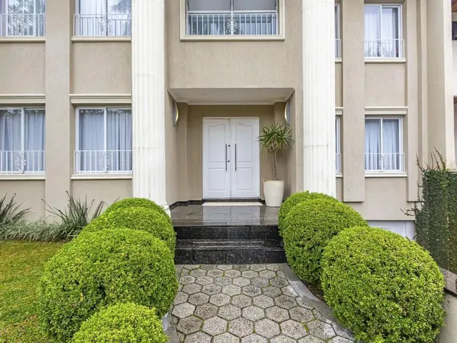 Casa 4 quartos e 5 banheiros, à venda, no bairro Mossunguê em Curitiba