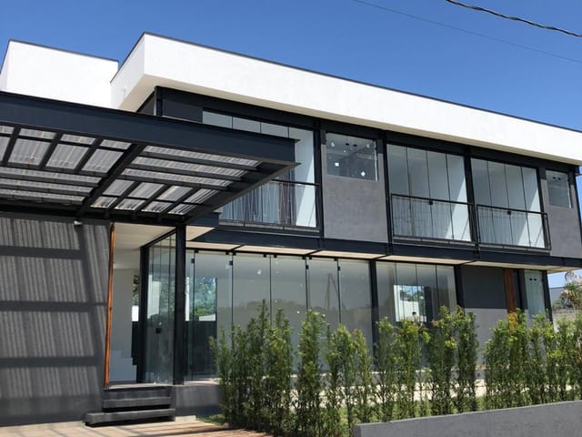 Casa com 348m² 3 quartos e 5 banheiros, à venda, no bairro Parque Vera Cruz em Tremembé