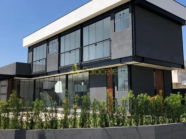 Casa com 348m² 3 quartos e 5 banheiros, à venda, no bairro Parque Vera Cruz em Tremembé