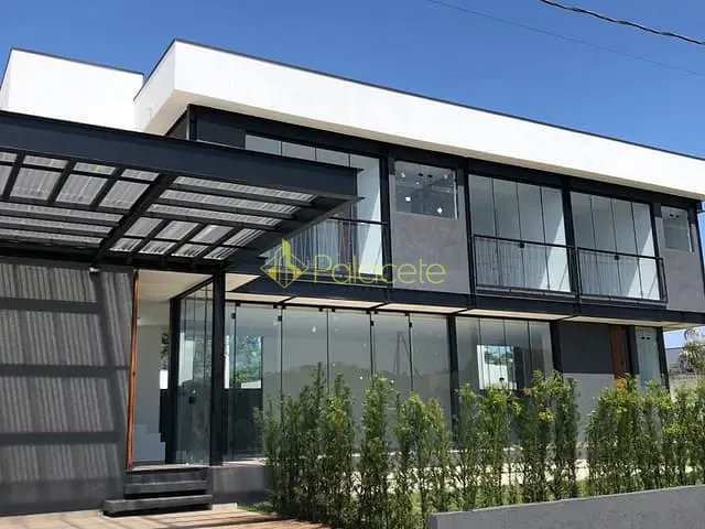 Casa com 348m² 3 quartos e 5 banheiros, à venda, no bairro Parque Vera Cruz em Tremembé