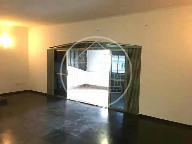 Casa com 400m² 3 quartos e 4 banheiros, à venda ou para alugar, no bairro Vila Alexandria em São Paulo