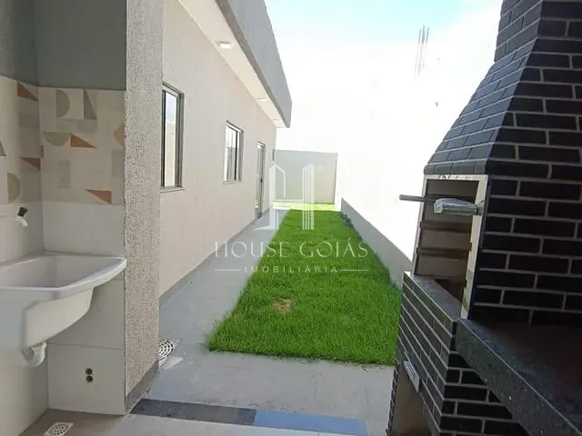 Casa com 210m² 3 quartos e 2 banheiros, à venda, no bairro Jardim Buriti Sereno em Aparecida de Goiânia