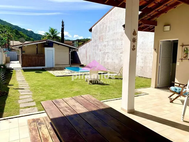 Casa com 342m² 2 quartos e 2 banheiros, à venda ou para alugar, no bairro Toninhas em Ubatuba
