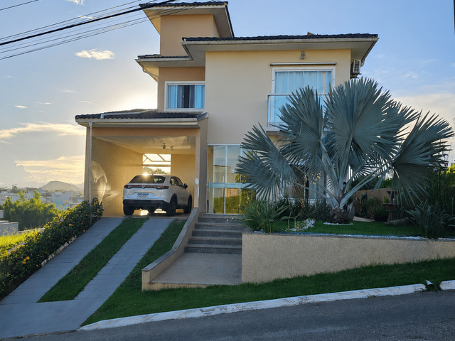 Casa com 600m² 4 quartos e 4 banheiros, à venda, no bairro Lagoa em Macaé