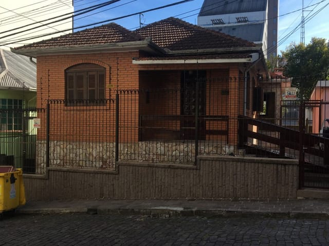 Casa 4 quartos e 2 banheiros, à venda, no bairro São Pelegrino em Caxias do Sul