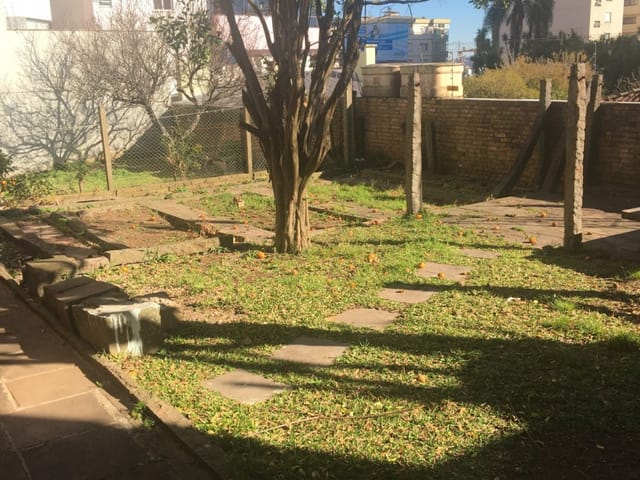 Casa 4 quartos e 2 banheiros, à venda, no bairro São Pelegrino em Caxias do Sul