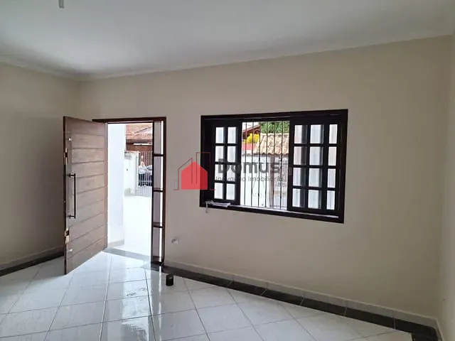 Casa com 345m² 3 quartos e 2 banheiros, à venda, no bairro Centro em Pindamonhangaba