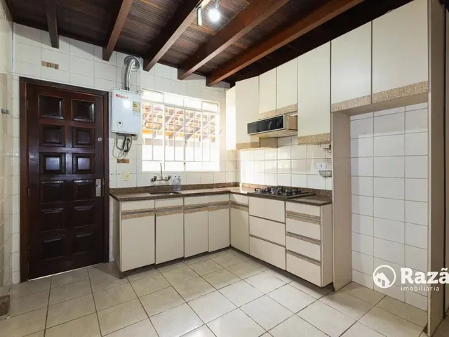 Casa 2 quartos e 2 banheiros, para alugar, no bairro Boa Vista em Curitiba