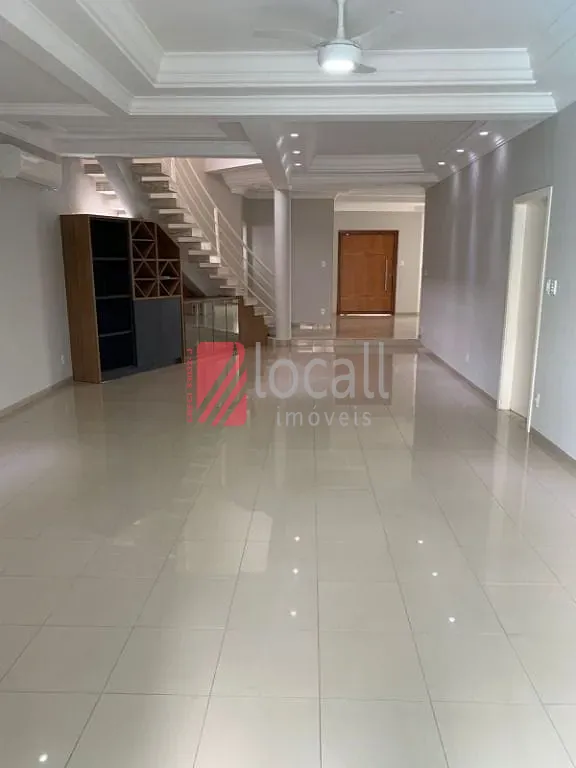 Casa de Condomínio com 3 quartos à venda, 373m² — foto 2 de 28