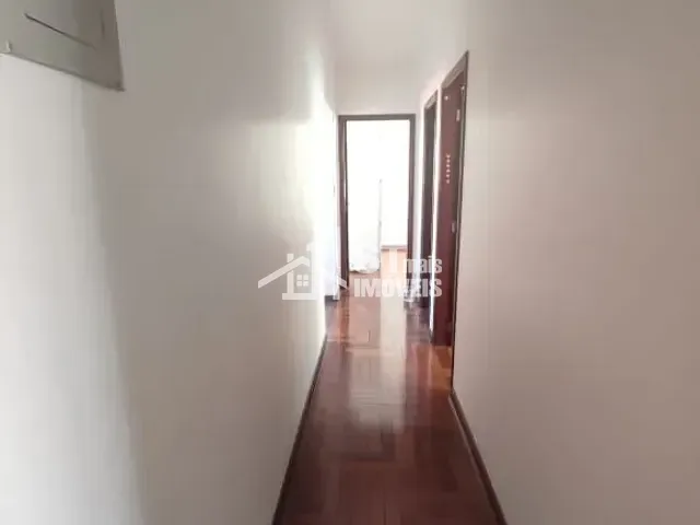 Casa com 601m² 3 quartos e 2 banheiros, à venda, no bairro Jardim Bela Vista em Andradas
