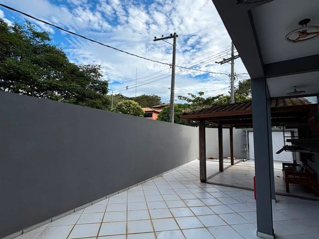 Casa 3 quartos e 4 banheiros, para alugar, no bairro Lagoa em Macaé