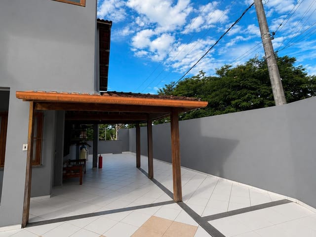 Casa 3 quartos e 4 banheiros, para alugar, no bairro Lagoa em Macaé