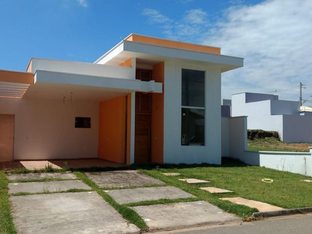 Casa com 250m² 3 quartos e 2 banheiros, à venda, no bairro Borba em Pindamonhangaba
