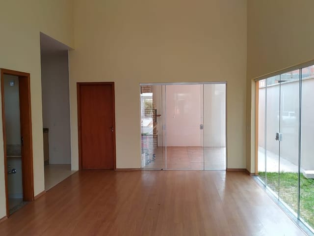 Casa com 250m² 3 quartos e 2 banheiros, à venda, no bairro Borba em Pindamonhangaba
