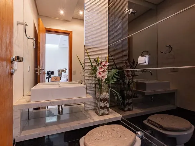 Casa com 316m² 4 quartos e 3 banheiros, à venda, no bairro Esperança em Londrina