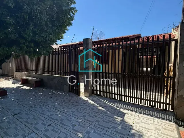 Casa com 262m² 3 quartos e 3 banheiros, para alugar, no bairro Santa Rita 3 em Londrina