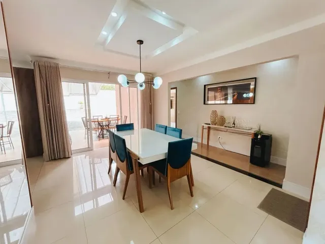 Casa 4 quartos e 5 banheiros, à venda, no bairro Ferraria em Campo Largo