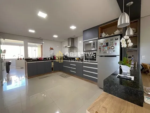 Casa com 266m² 2 quartos e 3 banheiros, à venda, no bairro São José em Novo Hamburgo