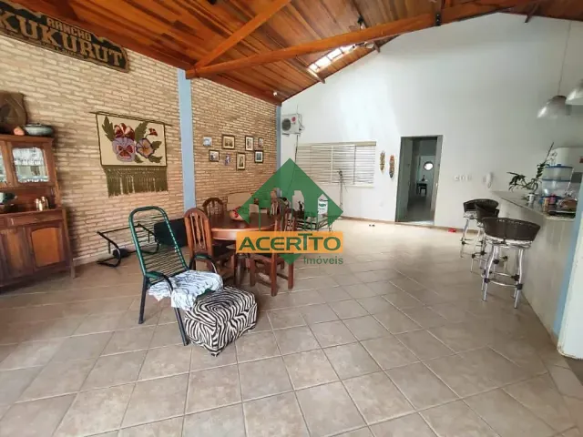 Casa com 360m² 3 quartos e 2 banheiros, à venda, no bairro Centro em Araçatuba