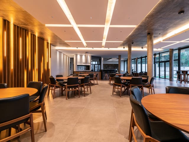 Casa com 450m² 3 quartos e 5 banheiros, à venda, no bairro Pedancino em Caxias do Sul