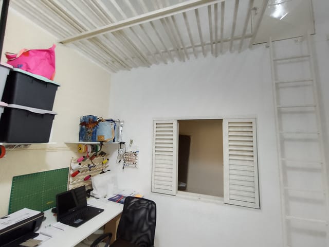 Casa com 300m² 3 quartos e 3 banheiros, à venda, no bairro Jardim Gurilândia em Taubaté