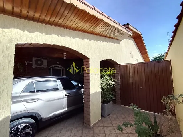 Casa com 300m² 3 quartos e 3 banheiros, à venda, no bairro Jardim Gurilândia em Taubaté