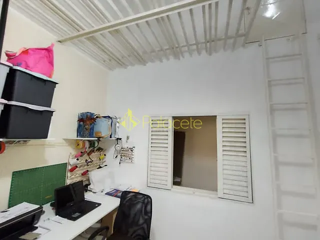 Casa com 300m² 3 quartos e 3 banheiros, à venda, no bairro Jardim Gurilândia em Taubaté
