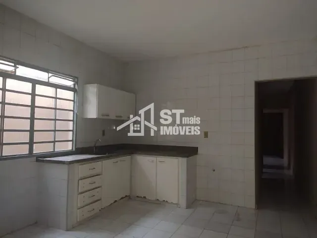 Casa com 125m² 2 quartos e 1 banheiro, à venda, no bairro Vila Santa Rita em Andradas