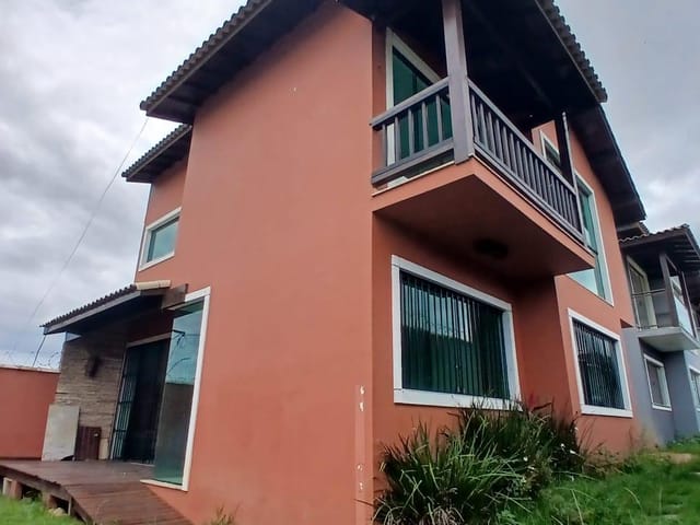 Casa 3 quartos e 2 banheiros, à venda, no bairro Mar do Norte em Rio das Ostras