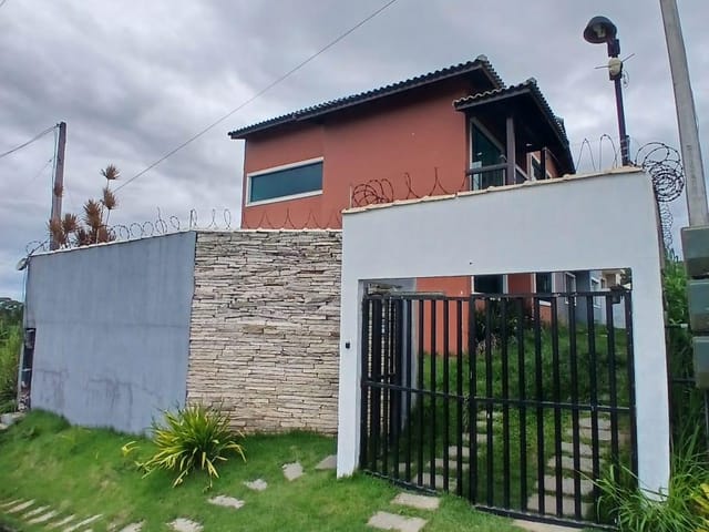 Casa 3 quartos e 2 banheiros, à venda, no bairro Mar do Norte em Rio das Ostras