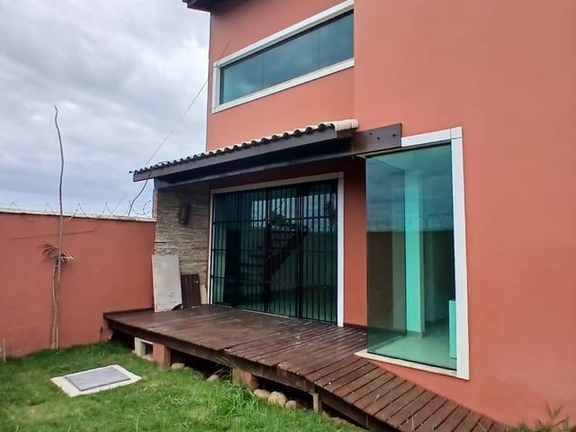 Casa 3 quartos e 2 banheiros, à venda, no bairro Mar do Norte em Rio das Ostras