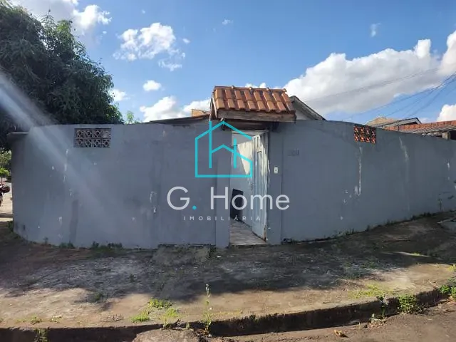 Casa com 45m² 2 quartos e 1 banheiro, para alugar, no bairro Armindo Guazzi em Londrina