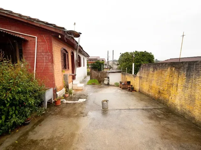 Casa 4 quartos e 2 banheiros, à venda, no bairro Cercadinho em Campo Largo