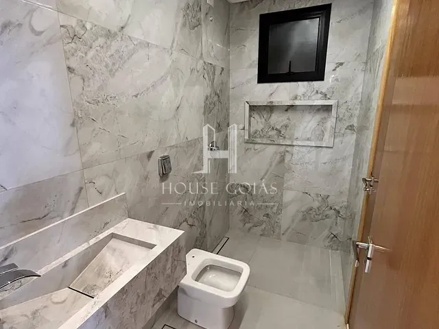 Casa com 406m² 4 quartos e 5 banheiros, à venda, no bairro Residencial Goiânia Golfe Clube em Goiânia