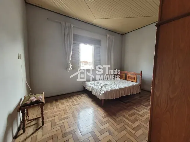 Casa com 388m² 5 quartos e 2 banheiros, à venda, no bairro Vila Martinelli em Andradas