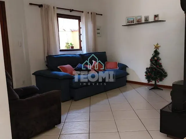 Casa 3 quartos e 2 banheiros, à venda, no bairro Loteamento Residencial Vale das Flores em Tremembé