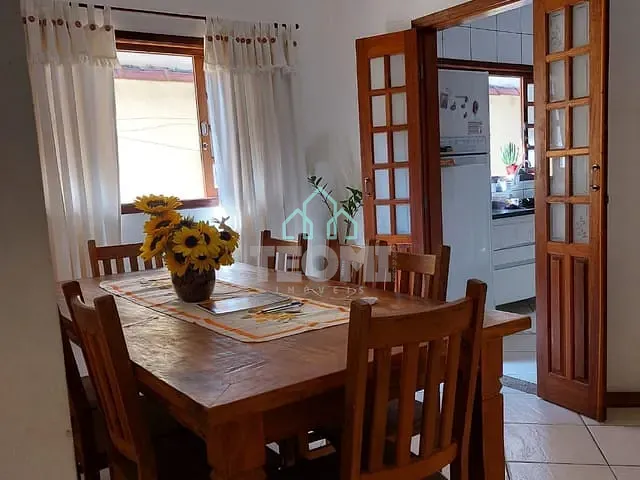 Casa 3 quartos e 2 banheiros, à venda, no bairro Loteamento Residencial Vale das Flores em Tremembé